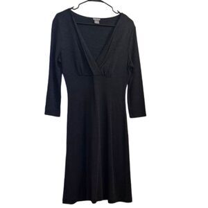 Ann Taylor Wool Dress Knee Length V Neck Size 8 Office Career Festive Holiday